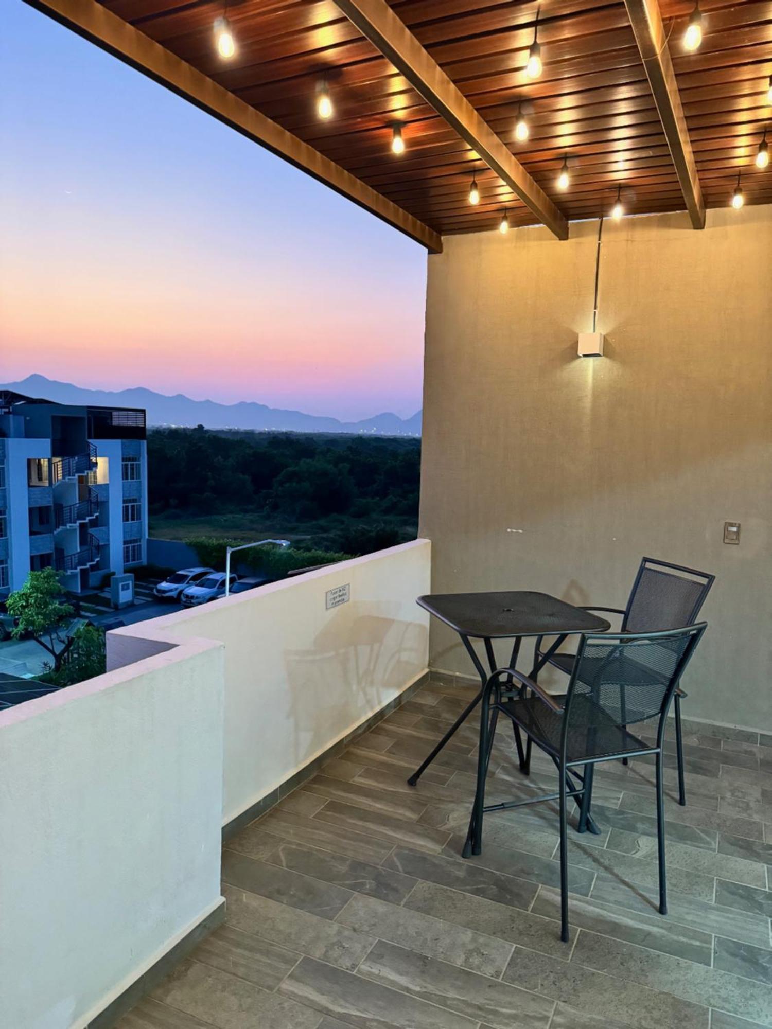 Penthouse Manzanillo Exclusivo Con Albercaアパートメント エクステリア 写真